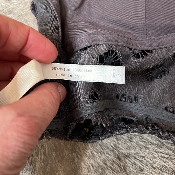 Yahada - Charcoal Gray Bralette - Picture 4 of 4